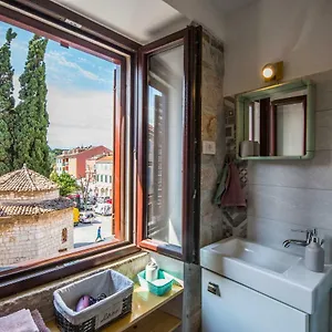 Lux , Rovinj Kroatien